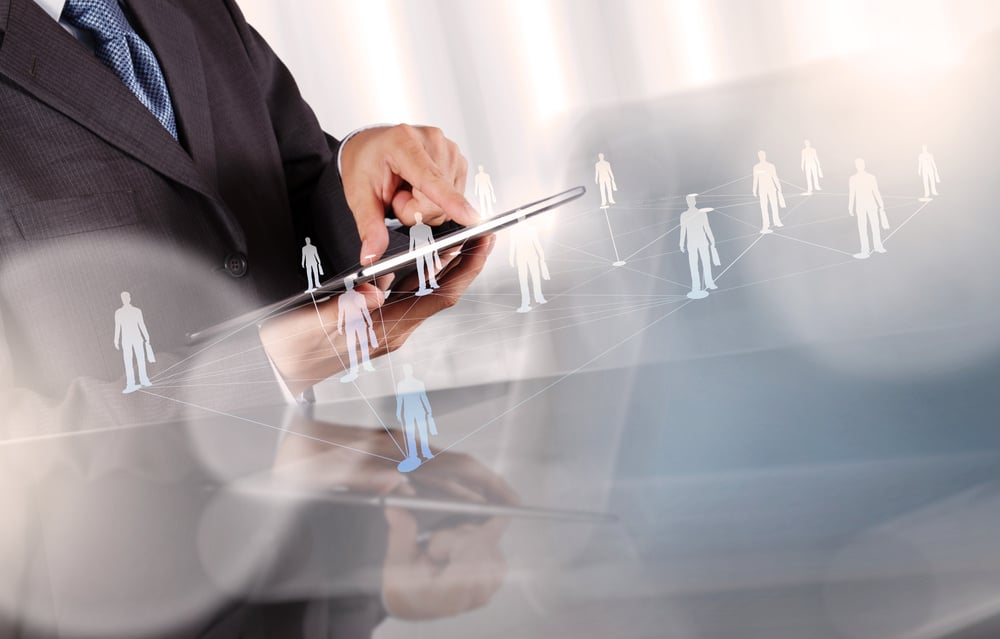 businessman20working20with20new20modern20computer20show20social20network20structure20as20concept-7